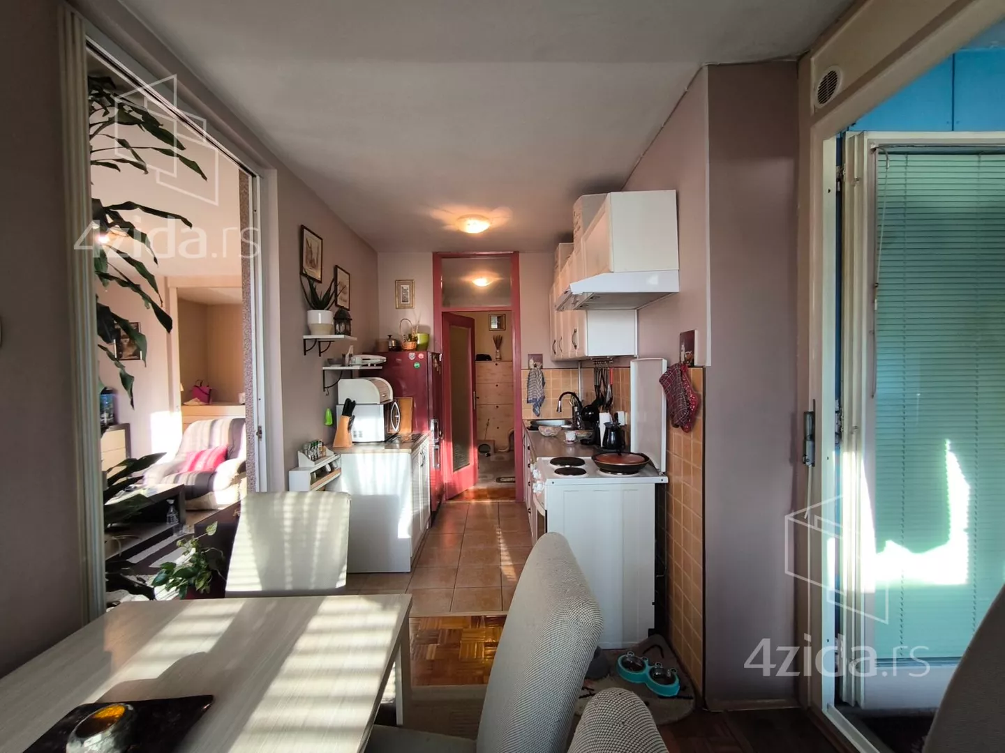 Dvoiposoban stan | 4zida