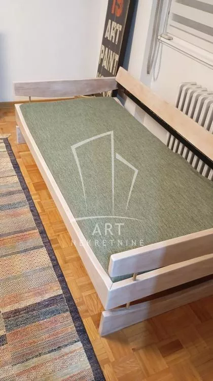 Mike Alasa | 4zida.rs