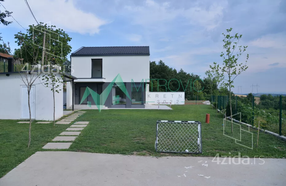 Kuća | 4zida