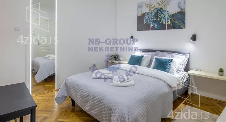 Sedmosoban stan | 4zida