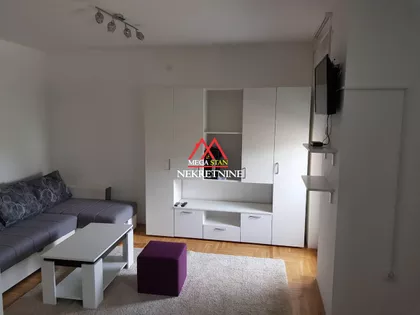 Vuka Karadžića | 4zida.rs