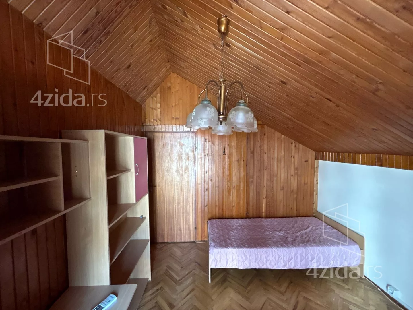 Četvoroiposoban stan | 4zida