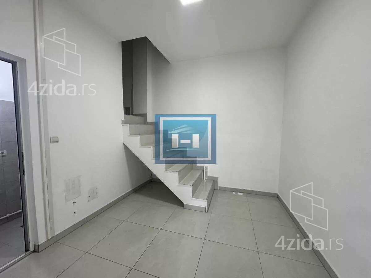 Lokal | 4zida