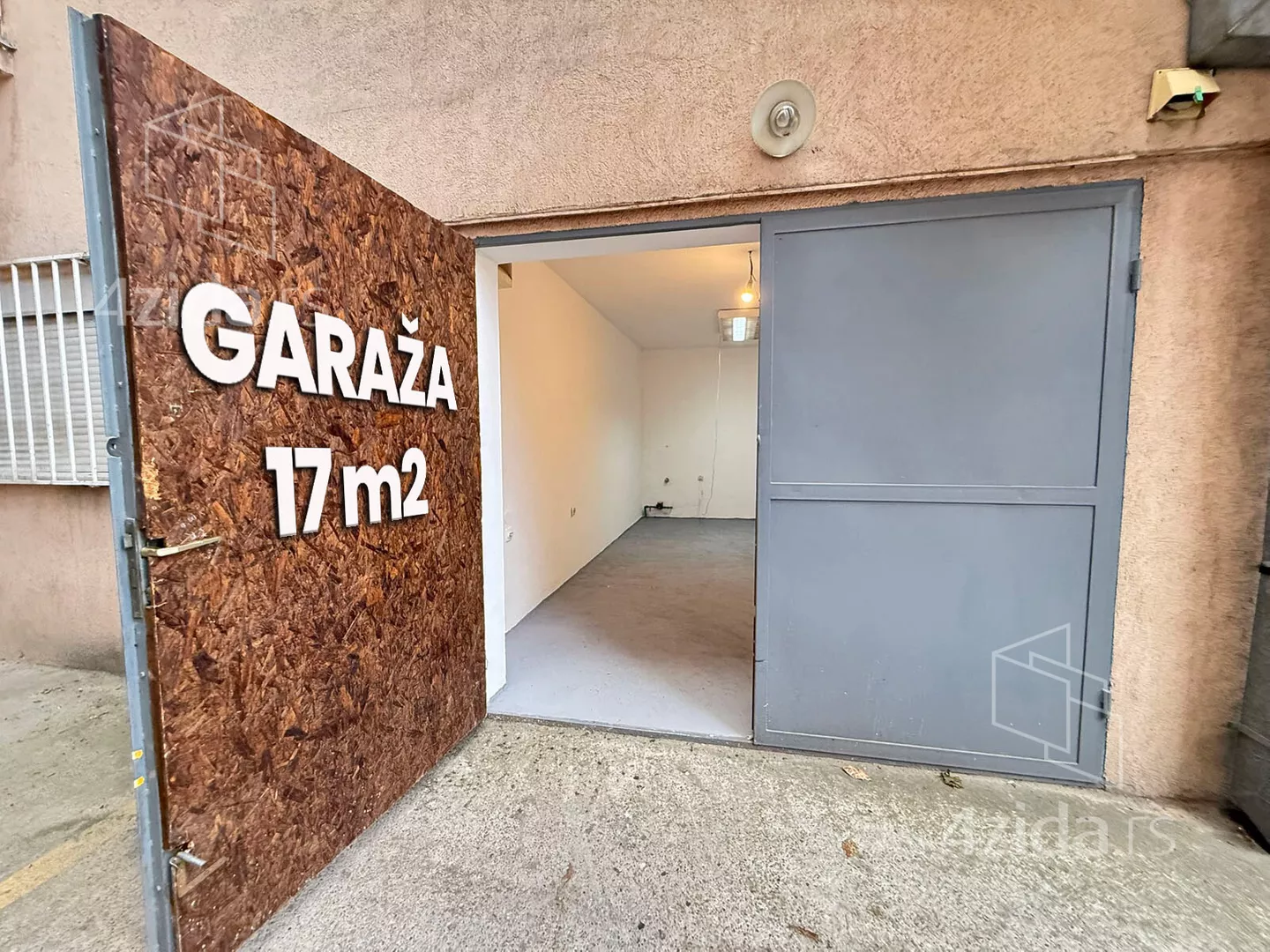 Garaža | 4zida