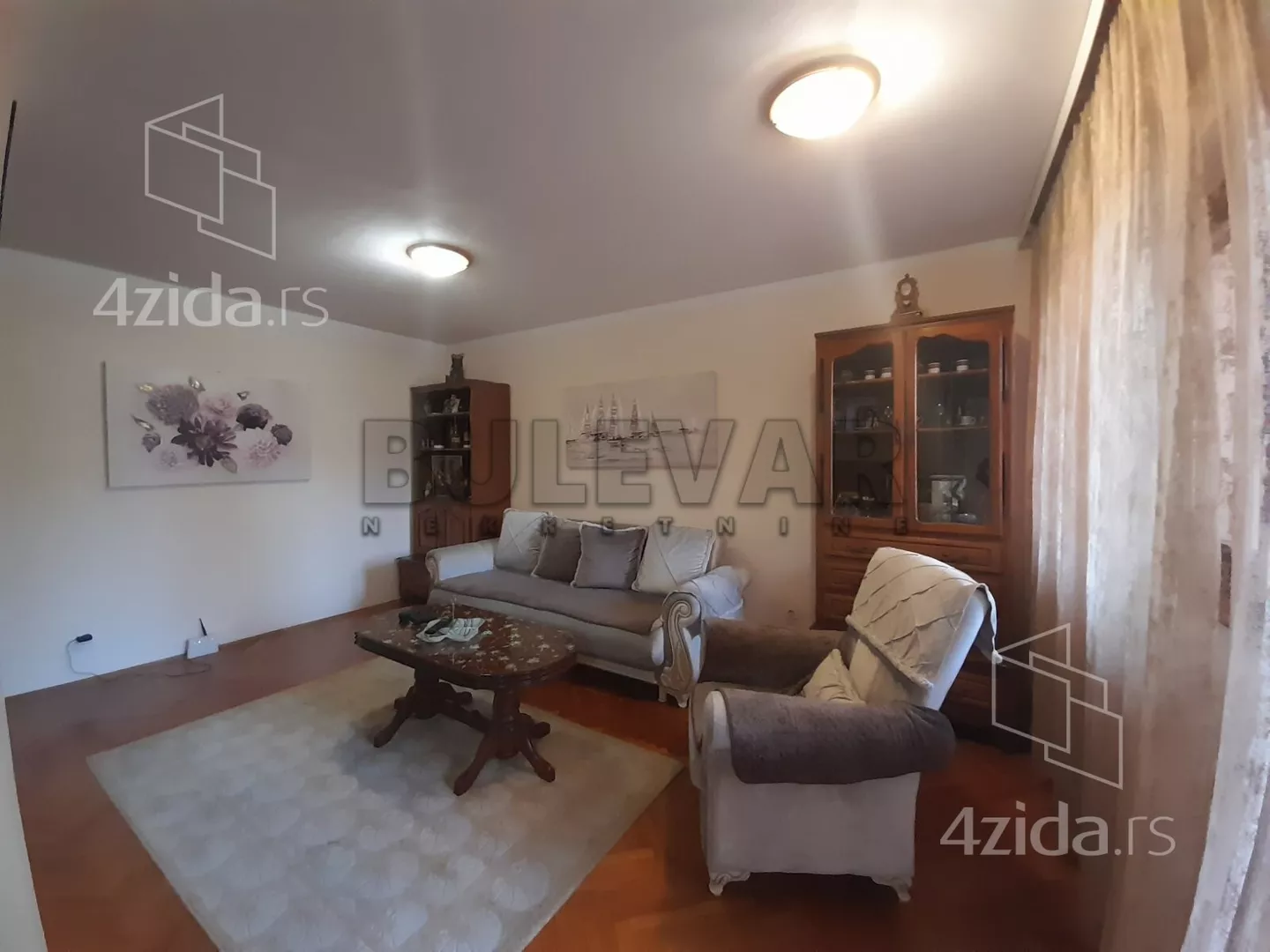 Troiposoban stan | 4zida