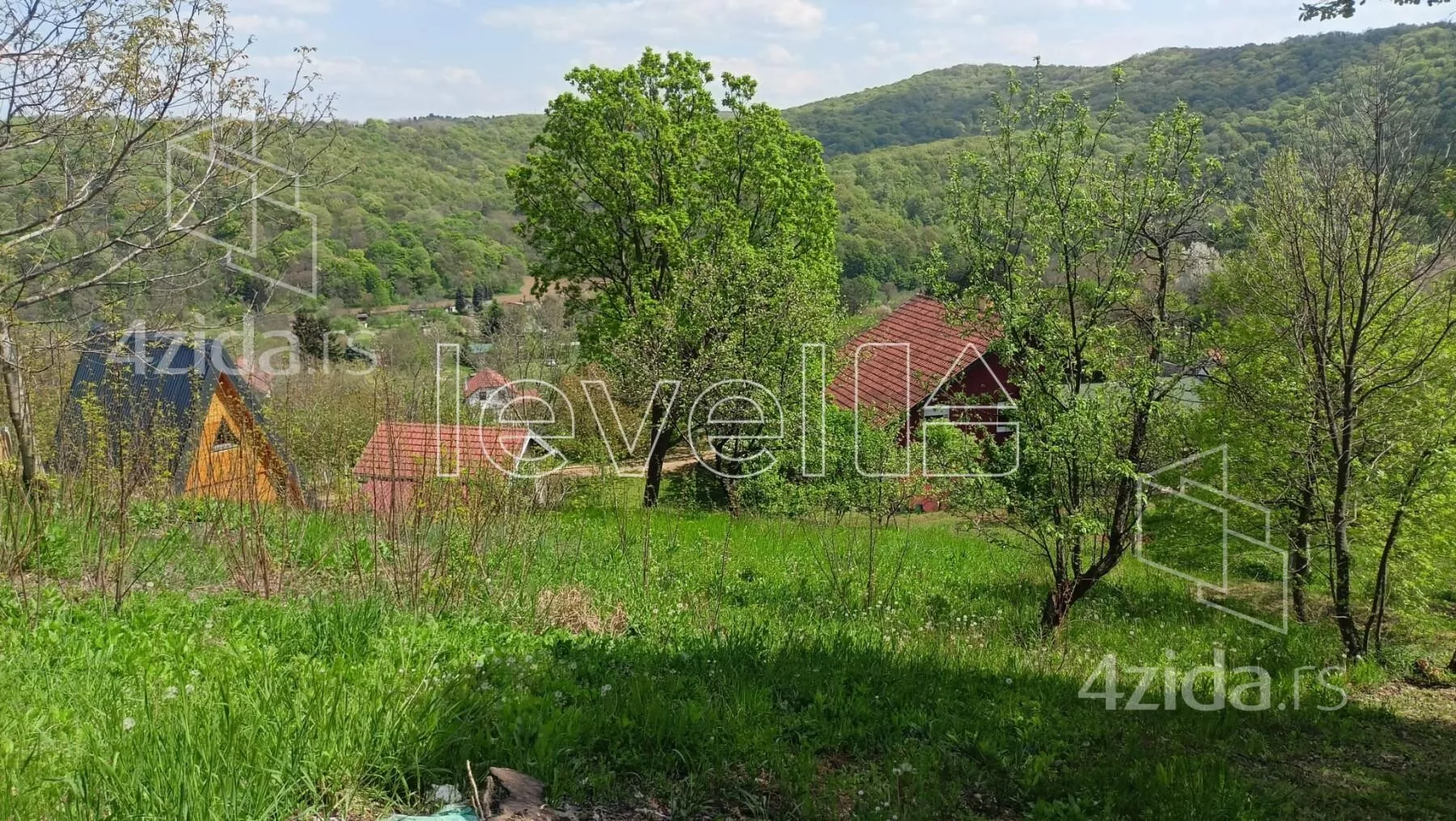 Plac | 4zida