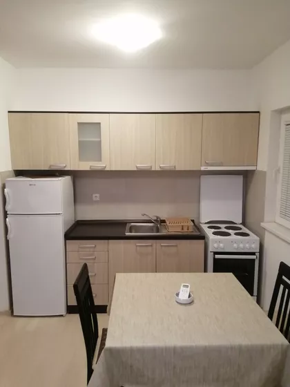 Aleksandra Deroka 8 | 4zida.rs