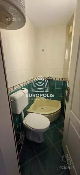 Četvoroiposoban stan | 4zida