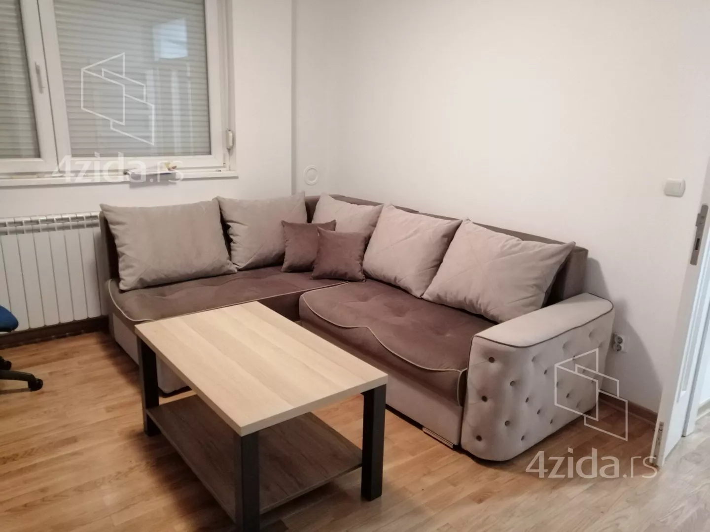 Jednoiposoban stan | 4zida