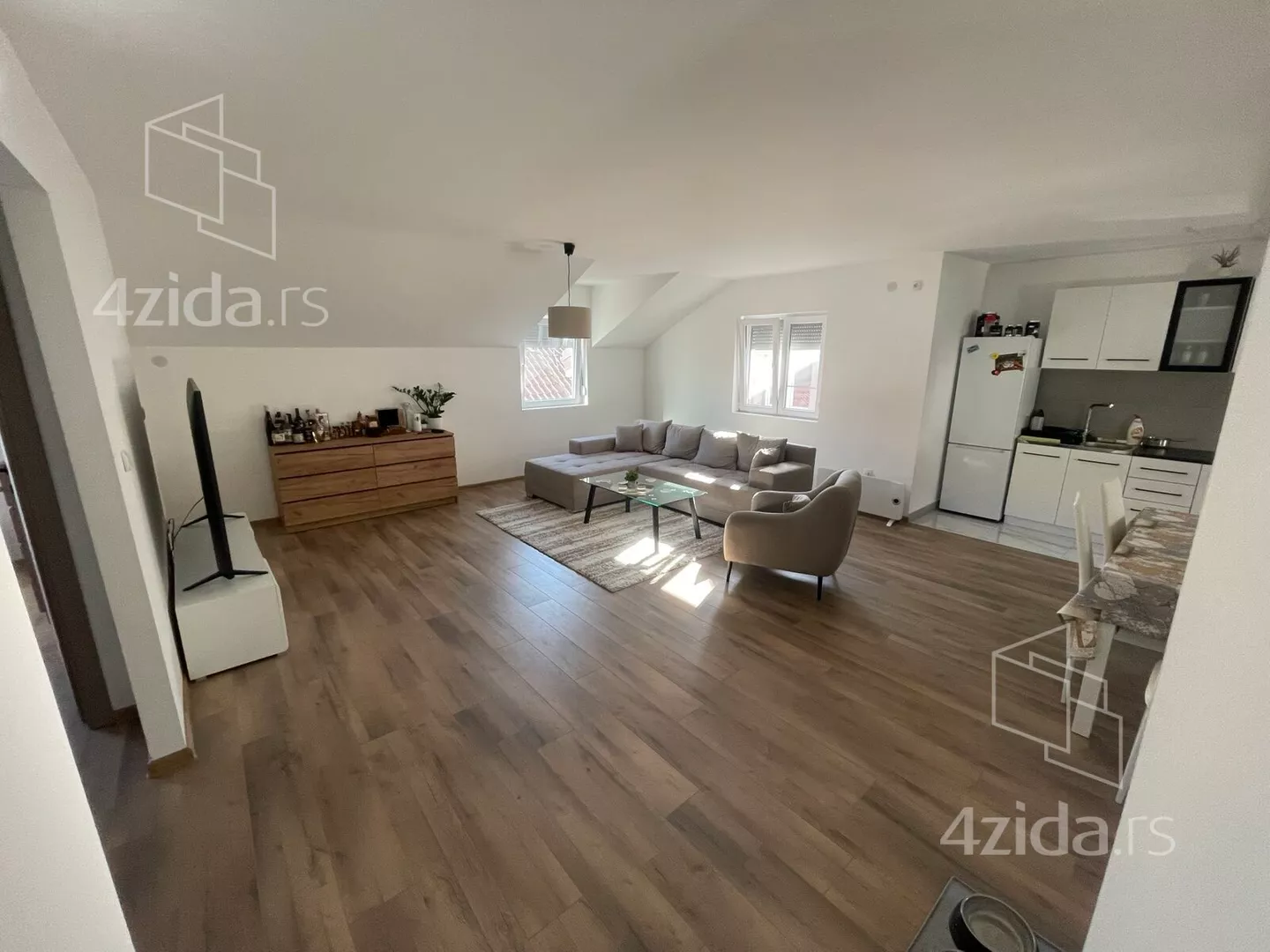 3-etažna kuća | 4zida