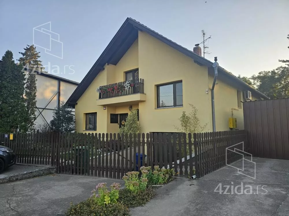Kuća | 4zida