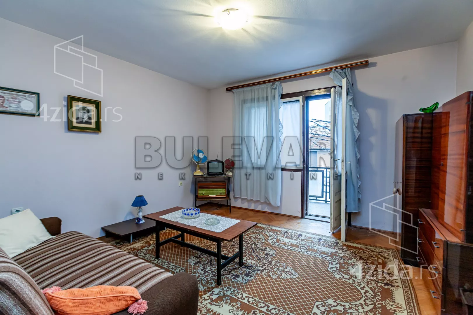 Troiposoban stan | 4zida