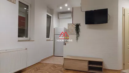 Valentina Vodnika | 4zida.rs