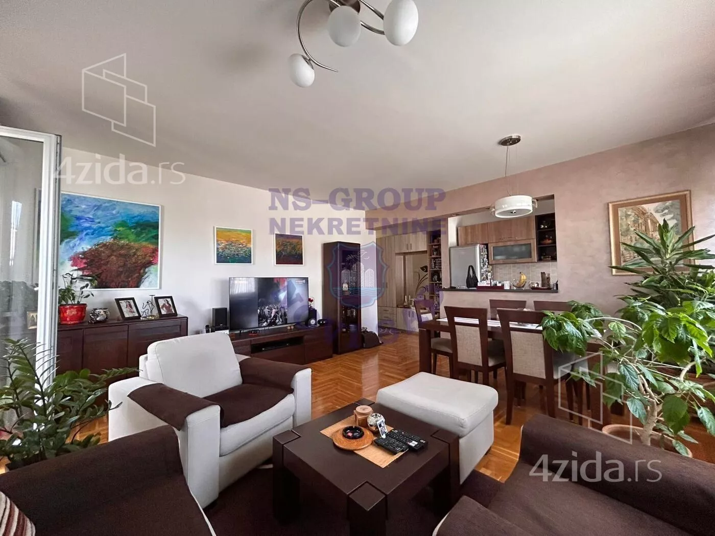 Troiposoban stan | 4zida