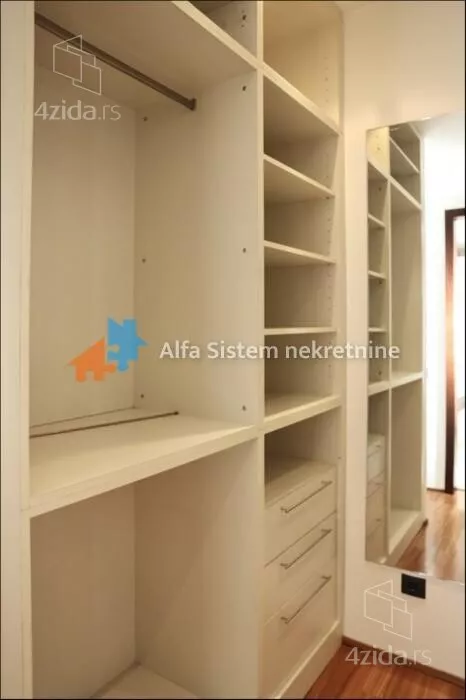 Petosoban stan | 4zida