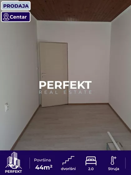 6. oktobra | 4zida.rs