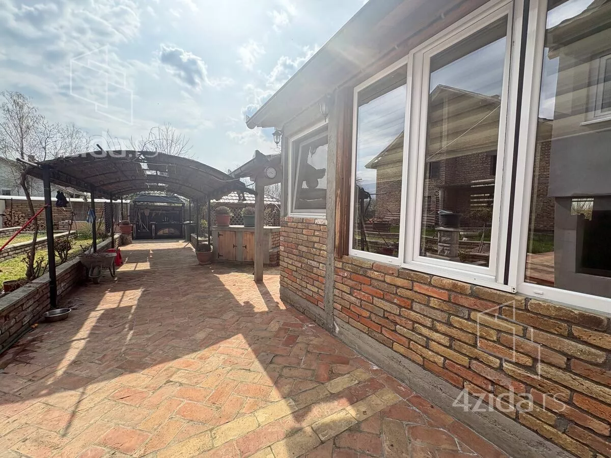 3-etažna kuća | 4zida