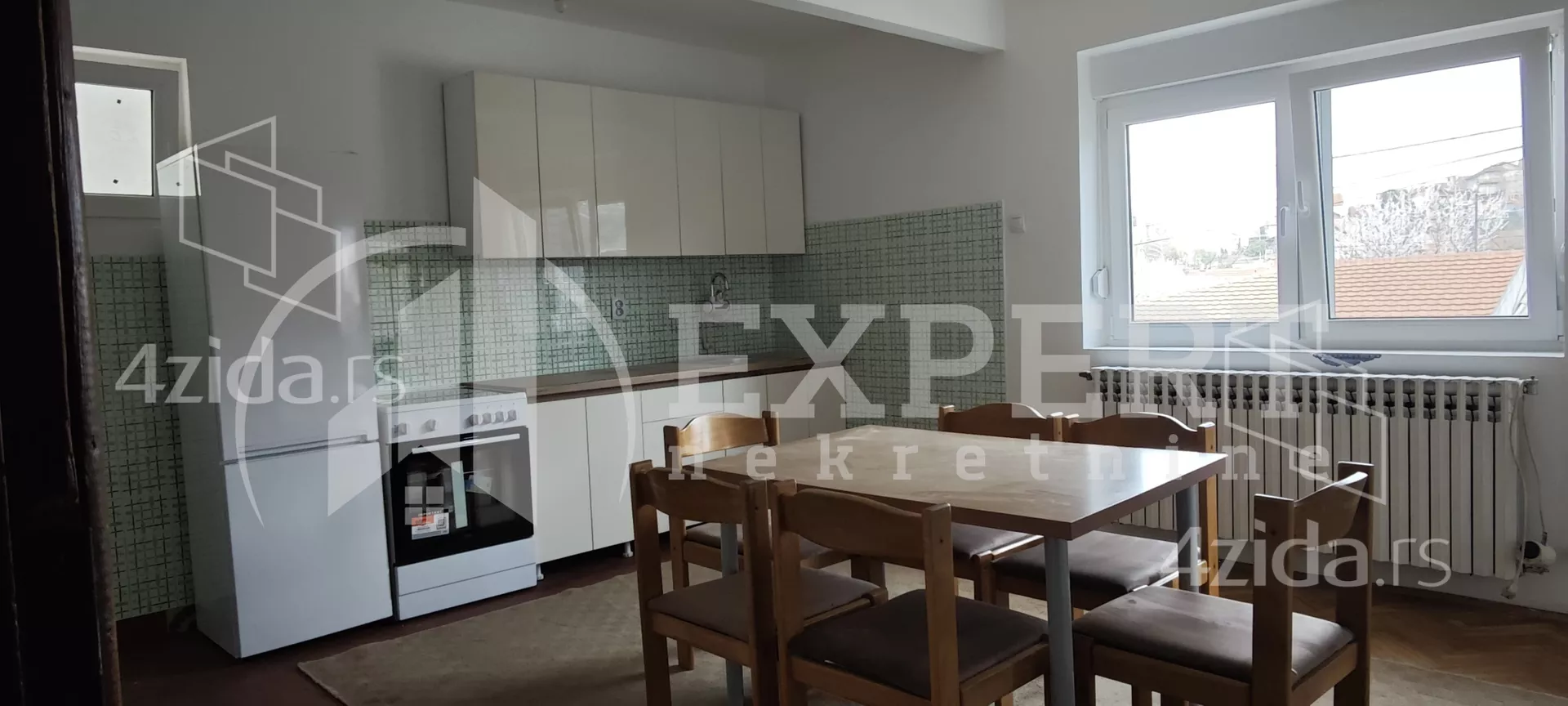 Troiposoban stan | 4zida