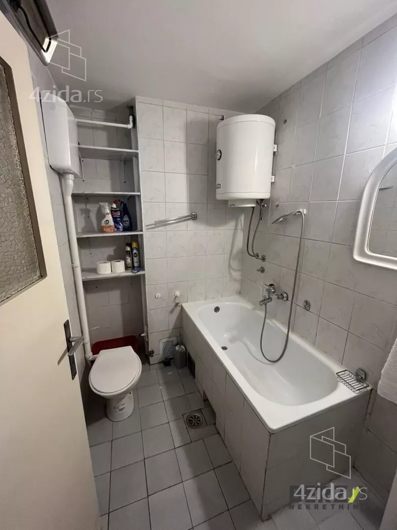 Petosoban stan | 4zida