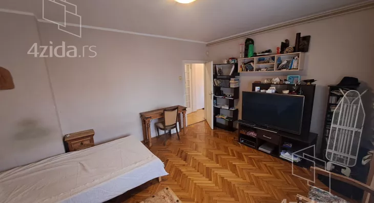 4-etažna kuća | 4zida