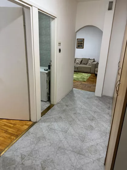 Ustanička | 4zida.rs