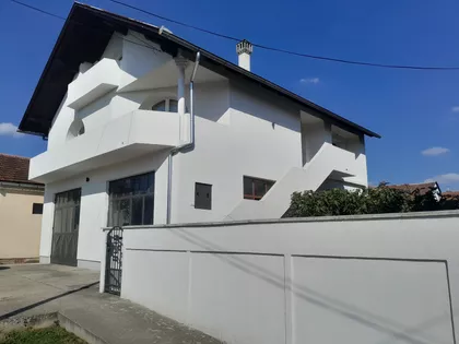 Njegoševa 1b | 4zida.rs