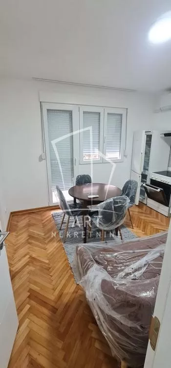 Ace Joksimovića | 4zida.rs