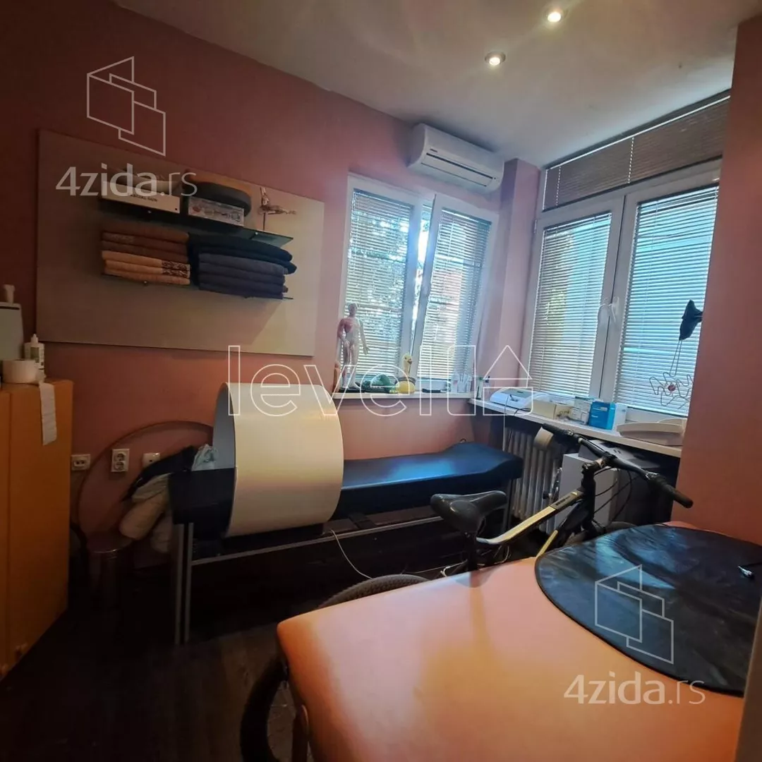 Četvoroiposoban stan | 4zida