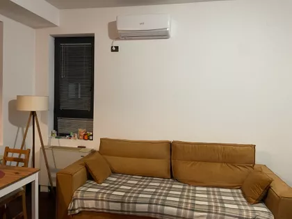 Jovana Ćirilova | 4zida.rs