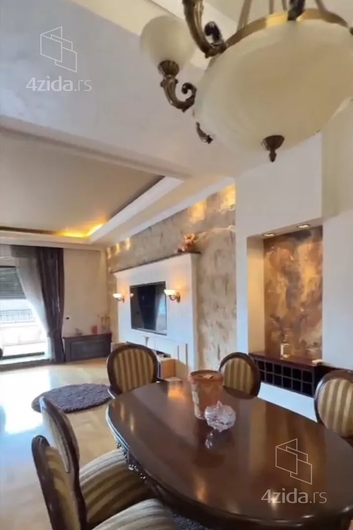 Petosoban stan | 4zida