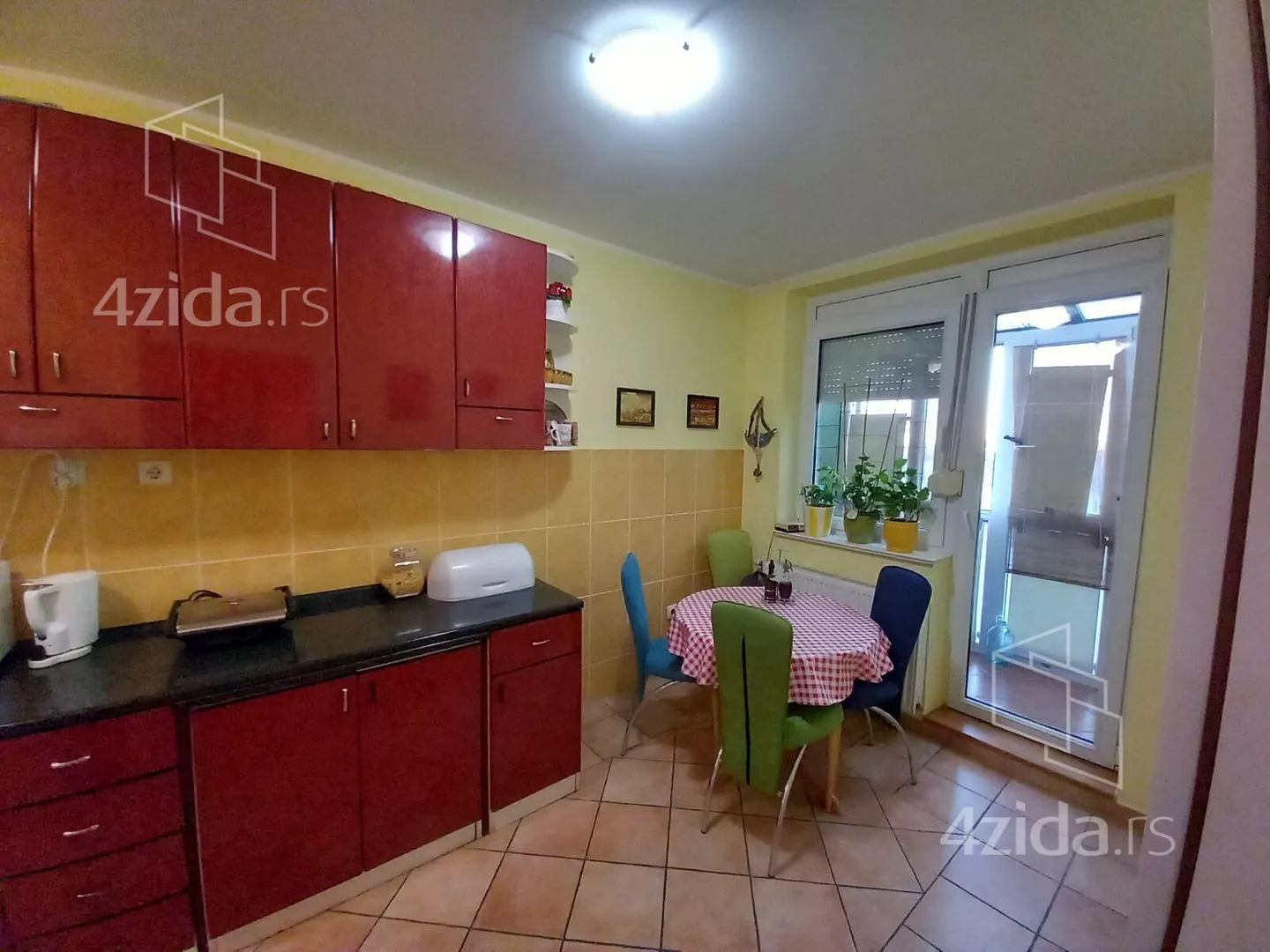 Troiposoban stan | 4zida