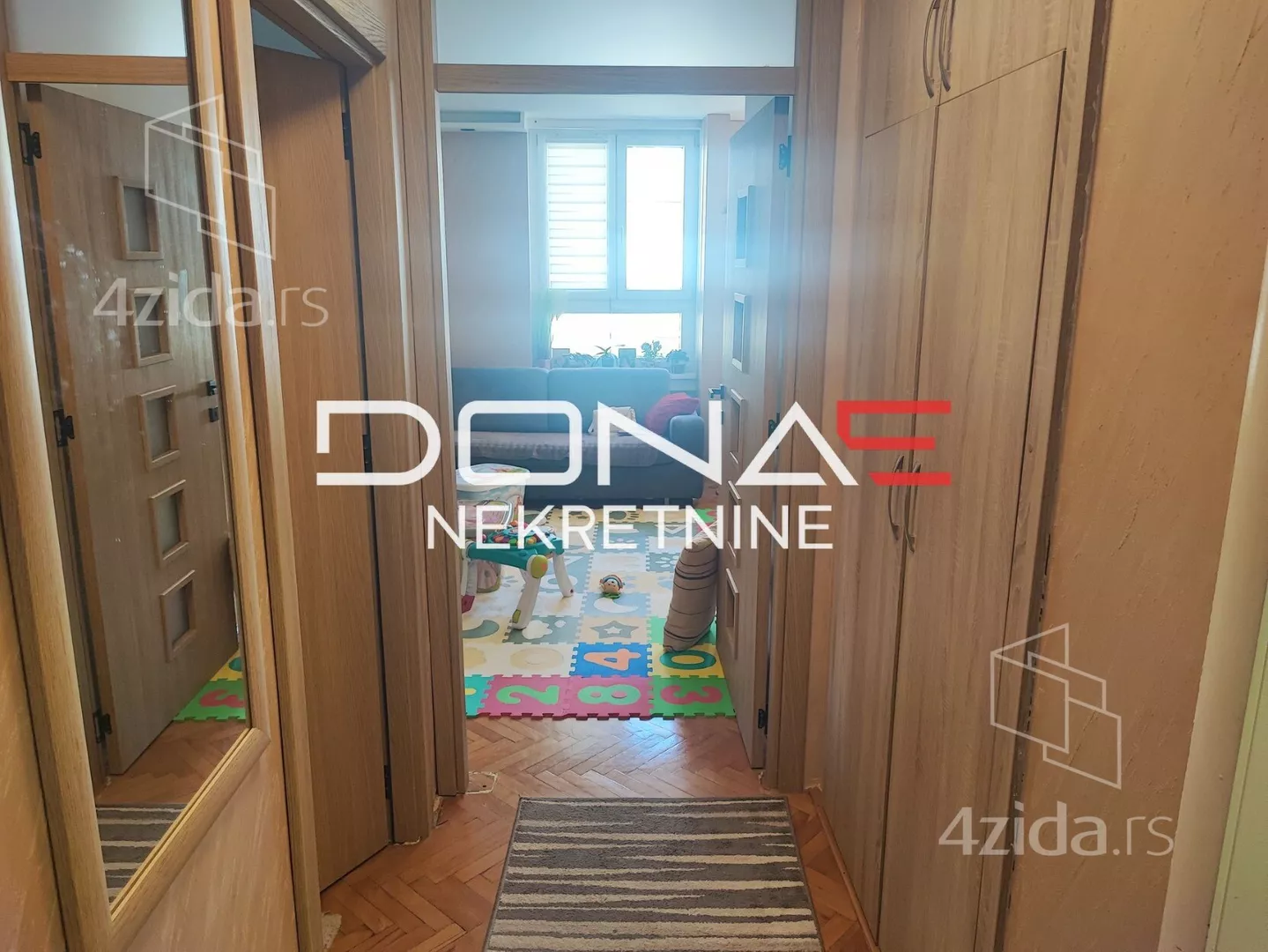 Dvoiposoban stan | 4zida