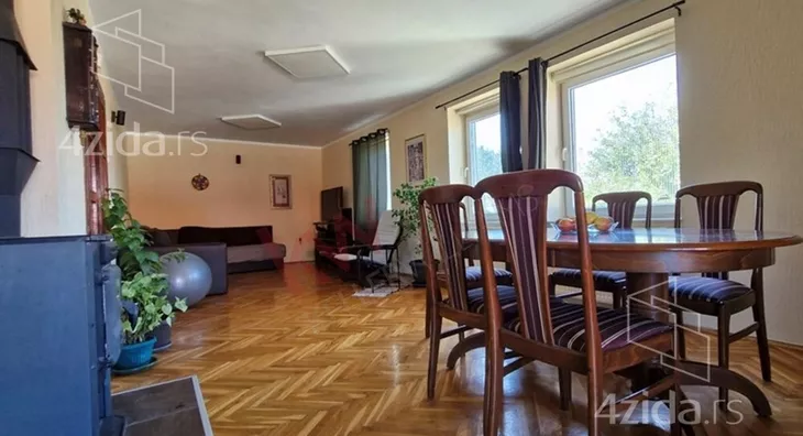 3-etažna kuća | 4zida