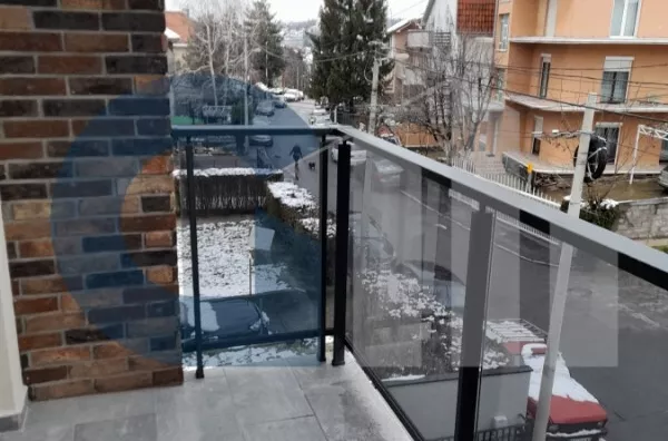 Četvoroiposoban stan | 4zida