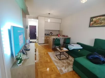 Bratstva i jedinstva | 4zida.rs