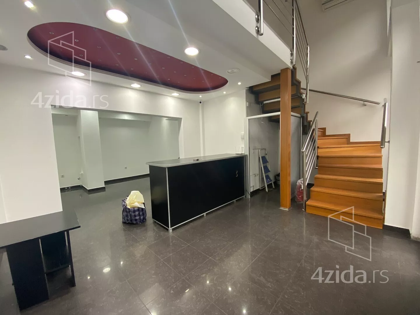 Lokal | 4zida