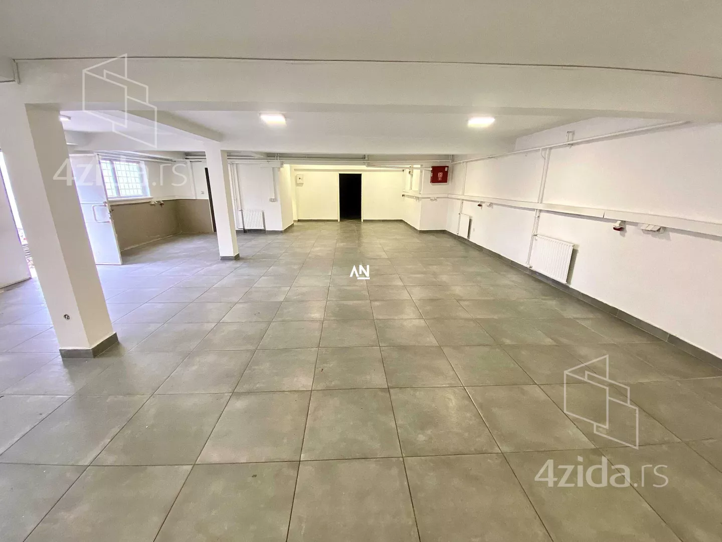 Poslovni prostor | 4zida