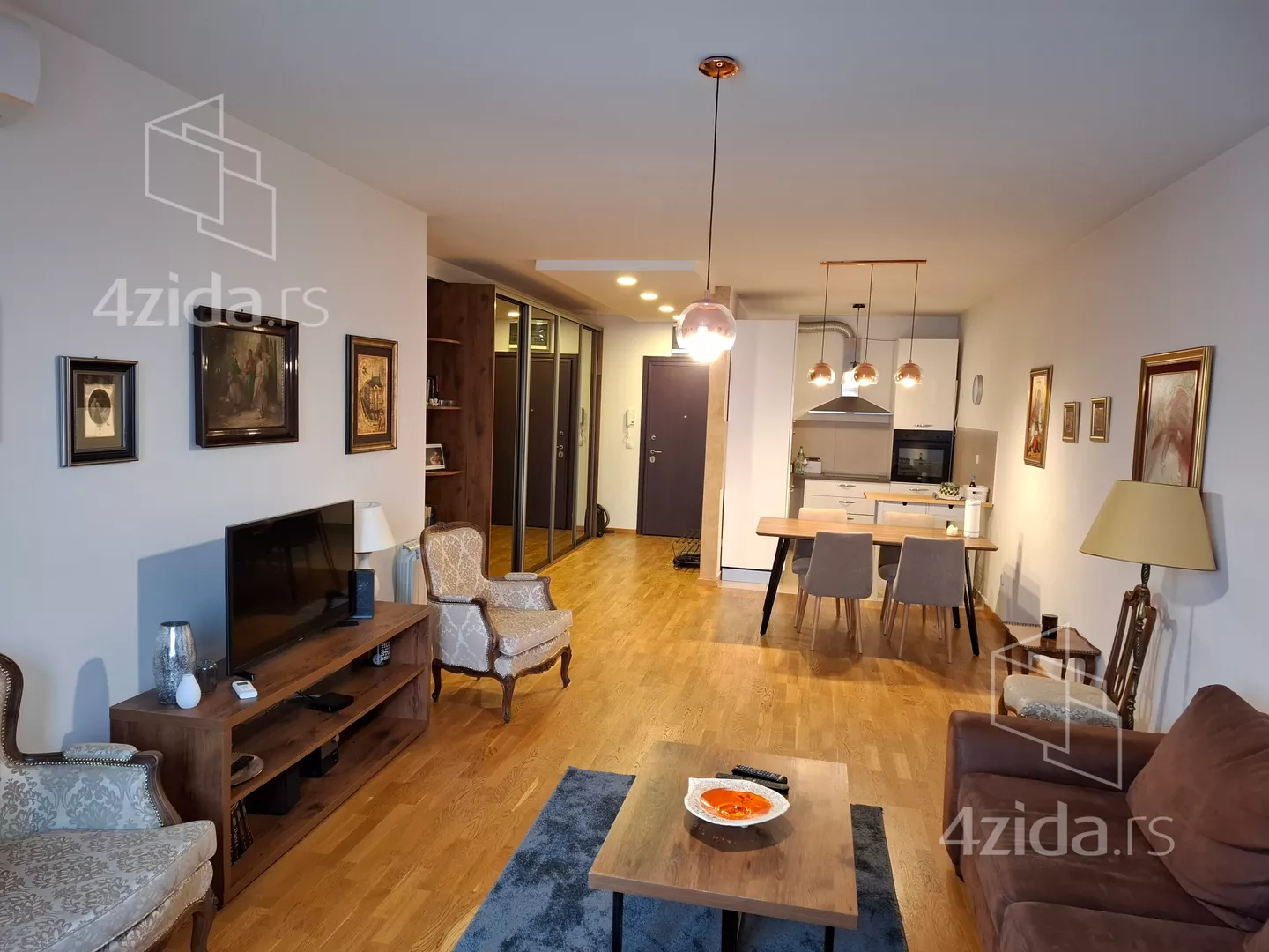 Trosoban stan | 4zida