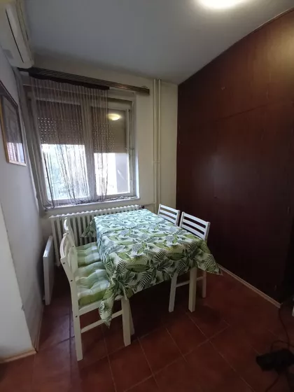 Novosadska | 4zida.rs