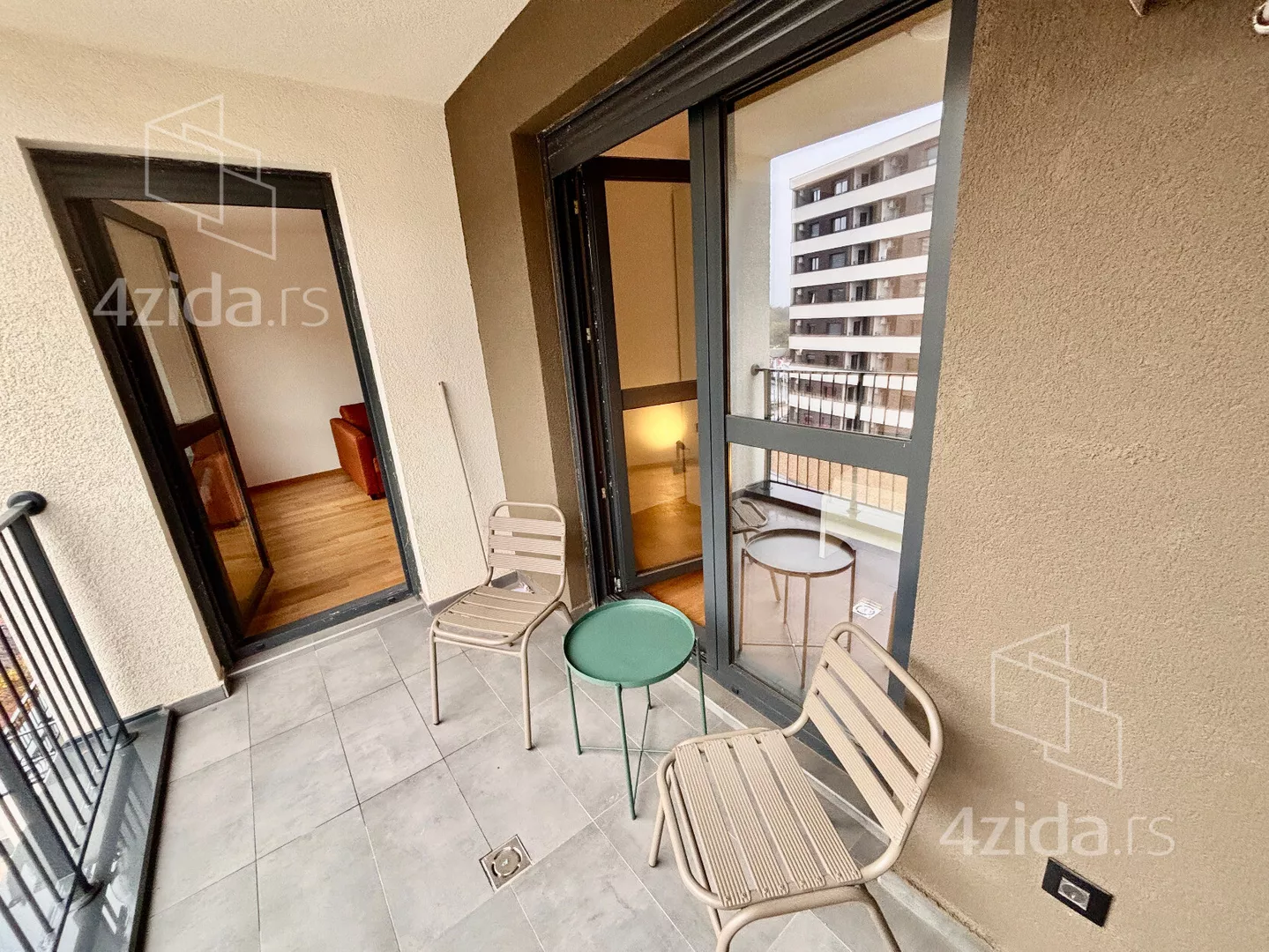 Dvoiposoban stan | 4zida