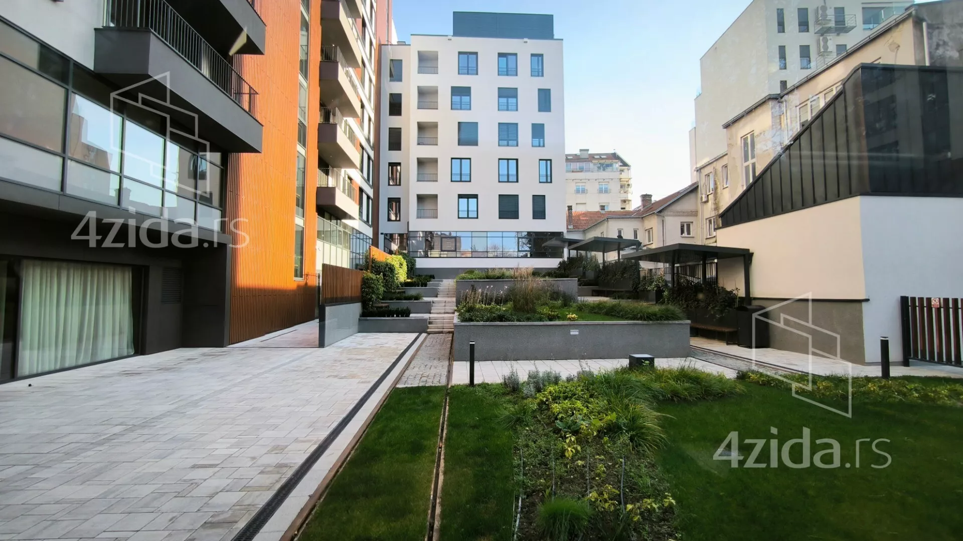 Četvorosoban stan | 4zida