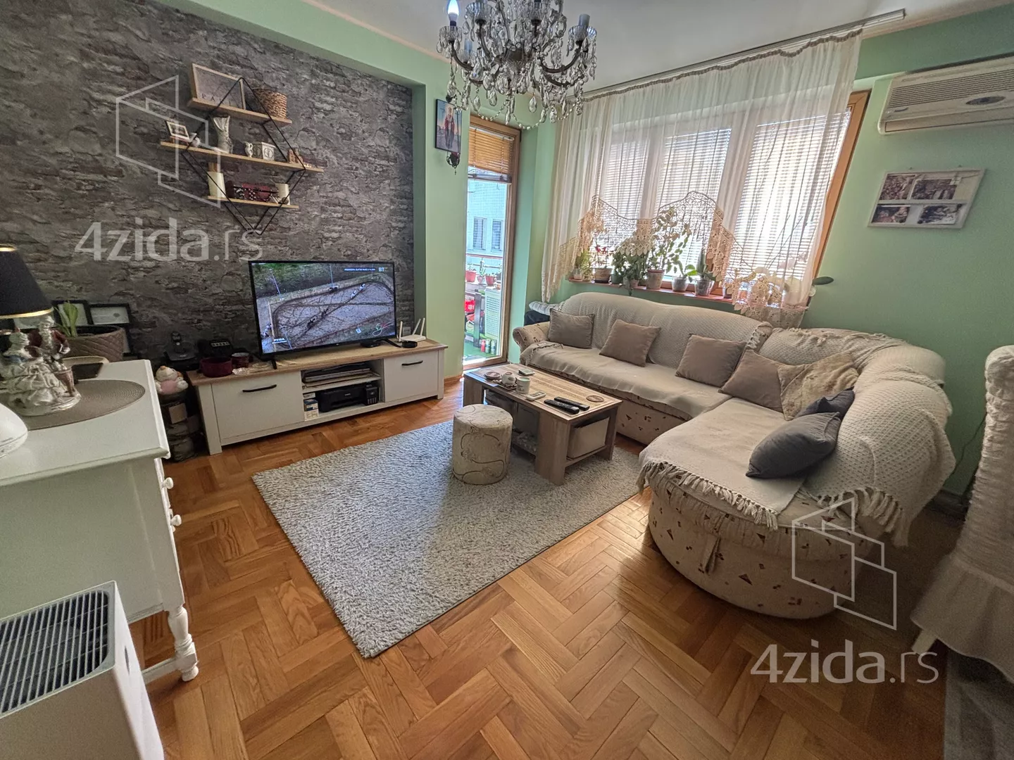 Dvoiposoban stan | 4zida