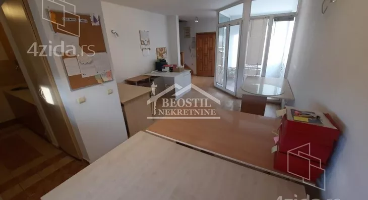 Petoiposoban stan | 4zida