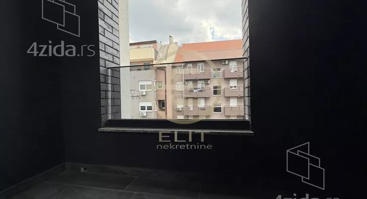 Šestosoban stan | 4zida