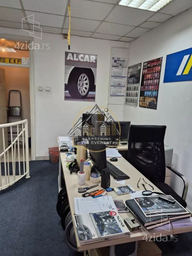 Poslovni prostor | 4zida