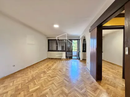 Brane Petronijevića | 4zida.rs