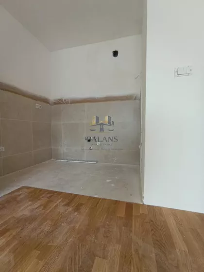 Stari Banovci | 4zida.rs