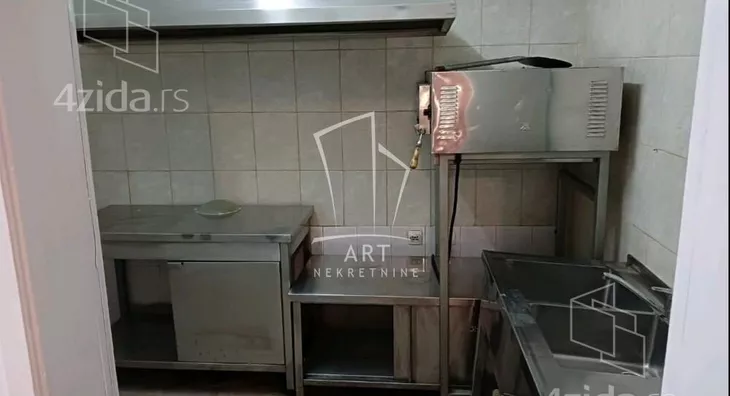 Lokal | 4zida