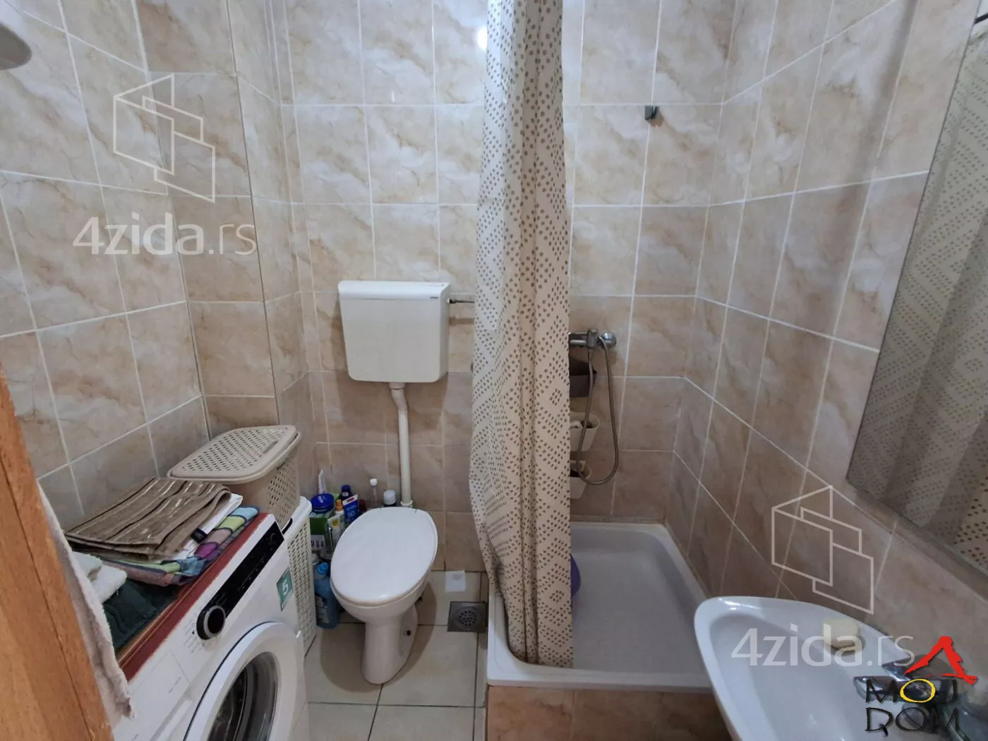 Jednoiposoban stan | 4zida