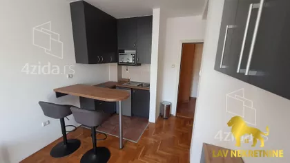 CANKAREVA | 4zida.rs